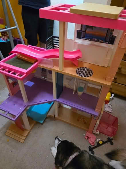 Photo of free Barbie dream house (Nuneaton CV10) #1