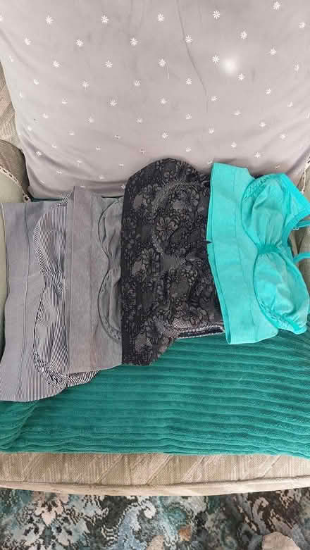 Photo of free (pack 2) x4 throw on bras size Med (dorset BH12) #1