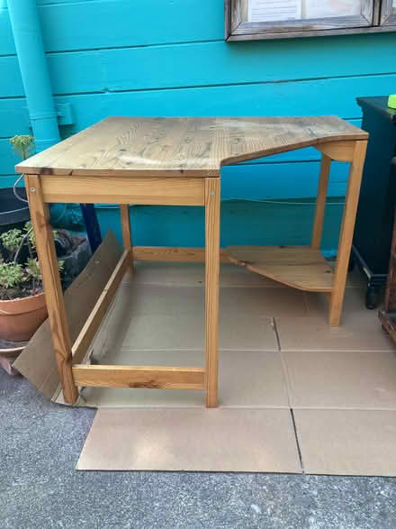Photo of free Computer desk & small table (North Oakland near Emeryville) #1