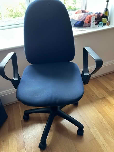 Photo of free Blue office chair (Wokingham RG40) #1