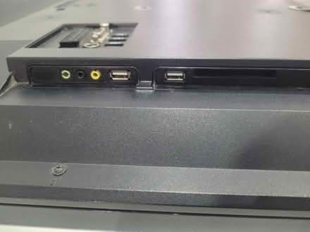 Photo of free Toshiba 40inch TV (Hangerlane W5) #3