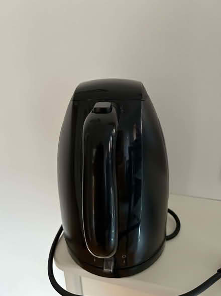 Photo of free Russell Hobbs electric kettle (The Grange Estate SG6) #4