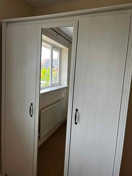 Photo of free Ward robe (Thame OX9) #2