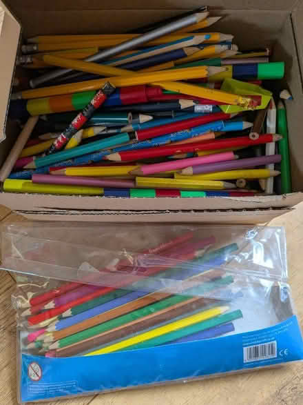 Photo of free Box of colouring pencils (Shippon OX13) #2