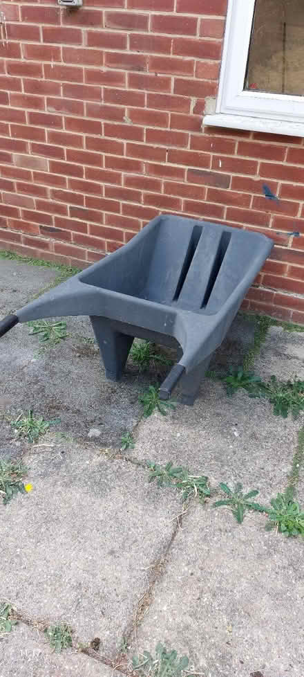 Photo of free Garden Wheelbarrow (Horsham RH12) #1