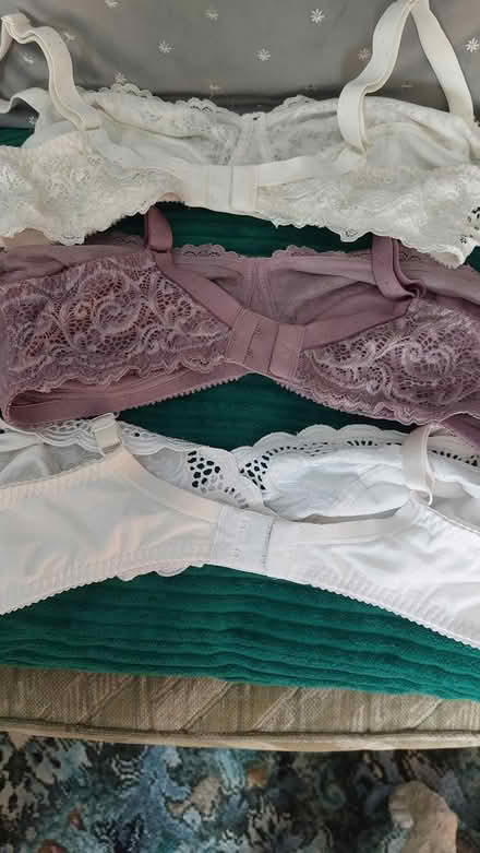 Photo of free (pack 5) x3 wired bras size 38c (dorset BH12) #2