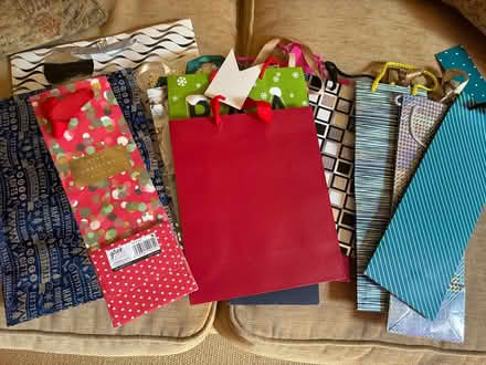 Photo of free Gift Bag & Streamers (Old Slade KT16) #1