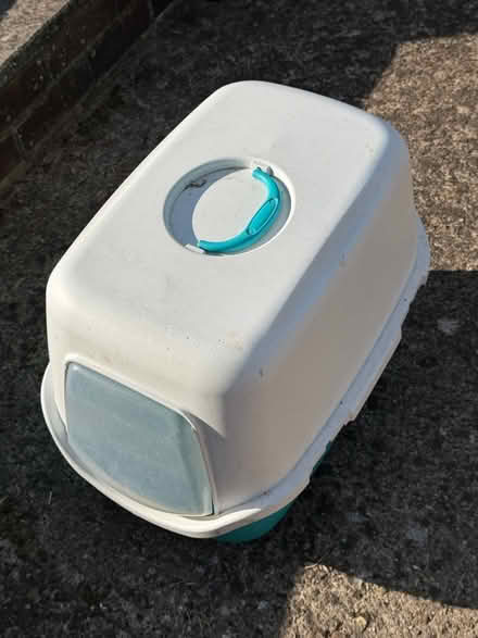 Photo of free Litter box (Lampton Road) #1