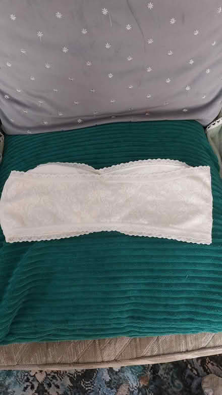 Photo of free (pack 8) strapless bra size large (dorset BH12) #2