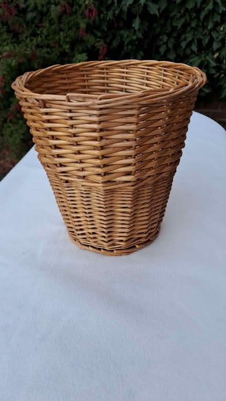 Photo of free Waste basket. (Sherrard's Green WR14) #1
