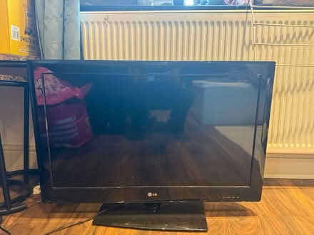 Photo of free LG TV for Repairs / Parts (Park Hill CR0) #1