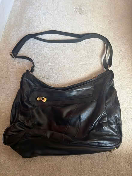 Photo of free Black hand bag (Wood Green N22) #2