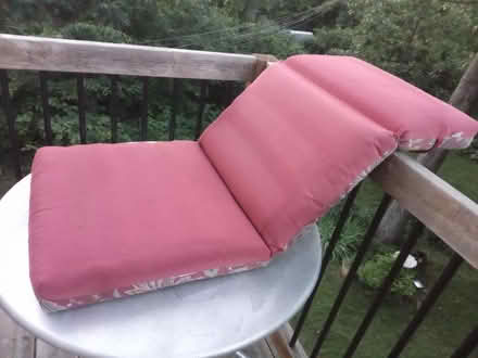 Photo of free three-part outdoor cushion (Britannia) #3