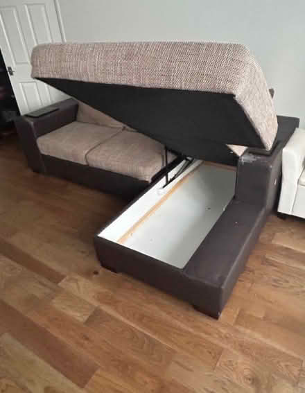 Photo of free L Shaped Luxury sofa bed (Churchgate EN8) #1