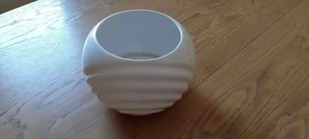 Photo of free Ceramic plant pot (Emmbrook RG41) #1
