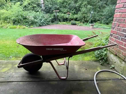 Photo of free Used Wheelbarrow w/flat tire (Darien - near 75th x Cass Ave.) #2