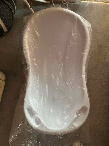 Photo of free Baby bath (HA3 Harrow weald) #2
