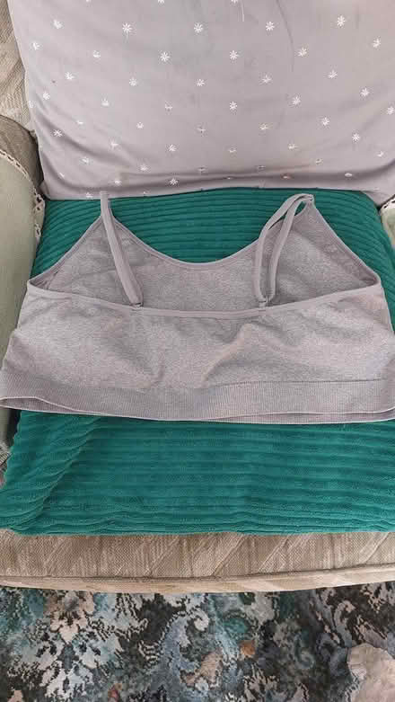 Photo of free (pack 9) x1 throw on bra size 2XL (dorset BH12) #2