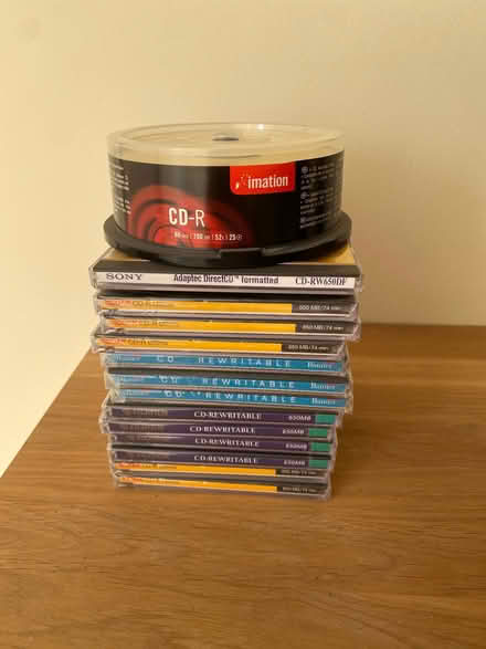Photo of free Blank CDs (Hart GU51) #1