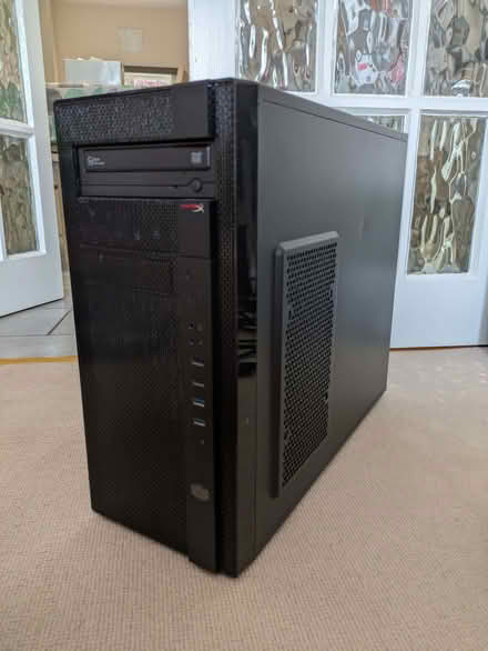 Photo of free Desktop PC (no harddrive). AMD APU Kaveri, 16GB Ram (Old Woking GU22) #1