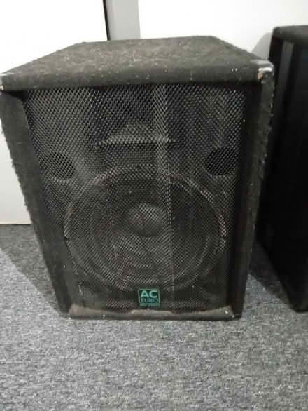 Photo of free Speakers (Stacksteads OL13) #2
