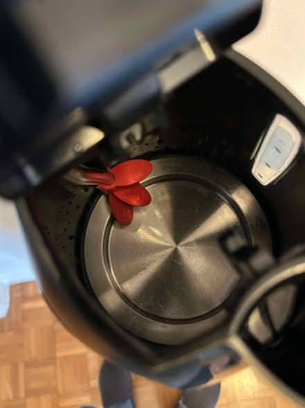 Photo of free Russell Hobbs electric kettle (The Grange Estate SG6) #3