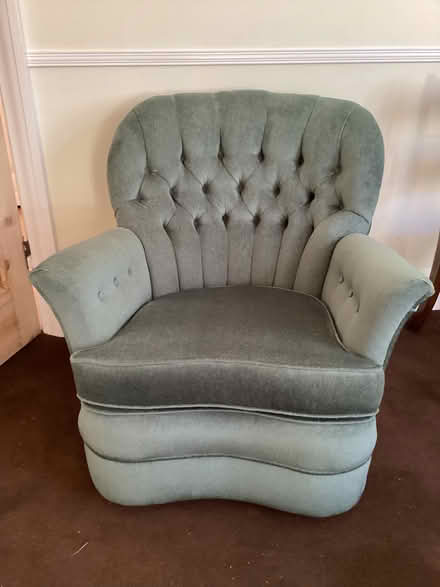 Photo of free Green Velvet Button-Back Armchair (Surbiton KT6) #1