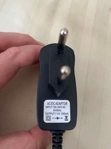 Photo of free European 2-pin plug (Cogges OX28) #2