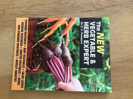 Photo of free Gardening book (Hastings TN34) #1