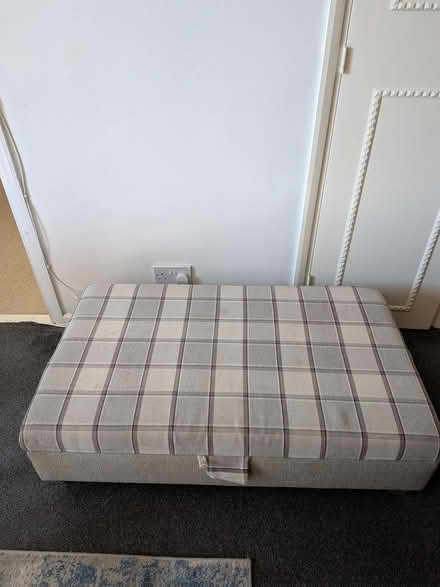 Photo of free Ottoman (Henley-on-Thames RG9) #1