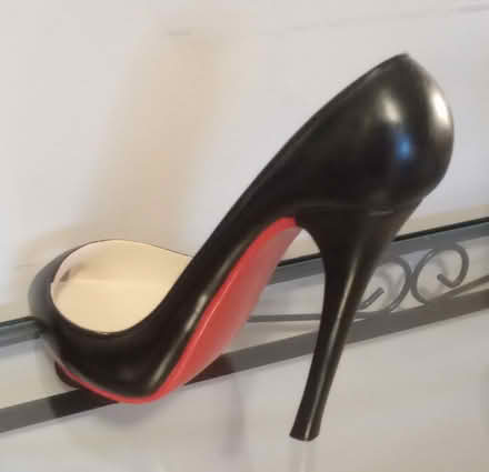 Photo of free decorative stiletto "shoe" (Britannia) #2