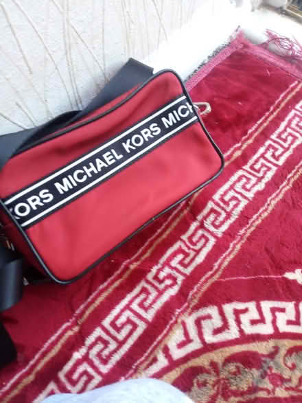 Photo of free Michael kors camera bag (Bd47jf) #1