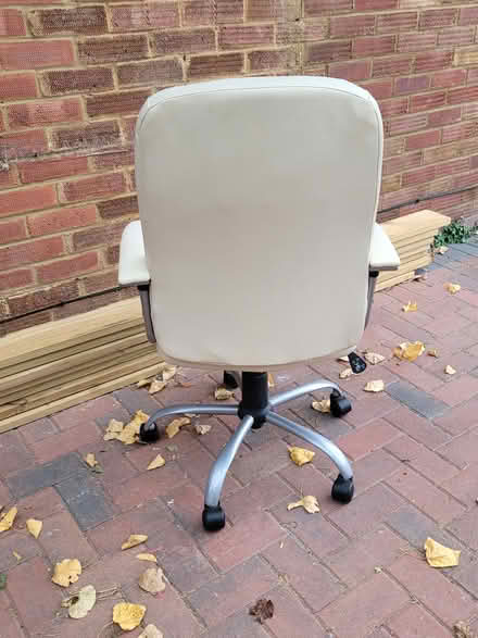 Photo of free Office chair cream (letchworth garden city SG6) #2