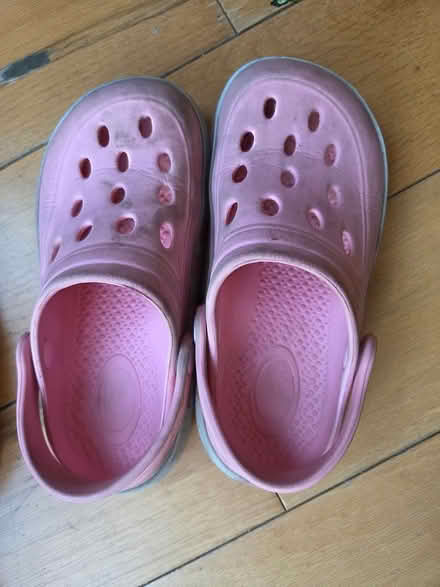 Photo of free Kid's crocs size 10 (TW1) #1