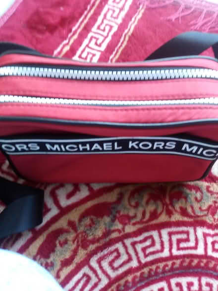 Photo of free Michael kors camera bag (Bd47jf) #2