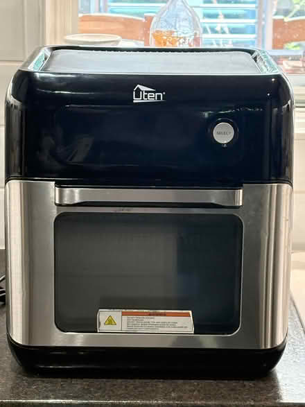 Photo of free Item air fryer 10L 1500w (Paddock Wood TN12) #1