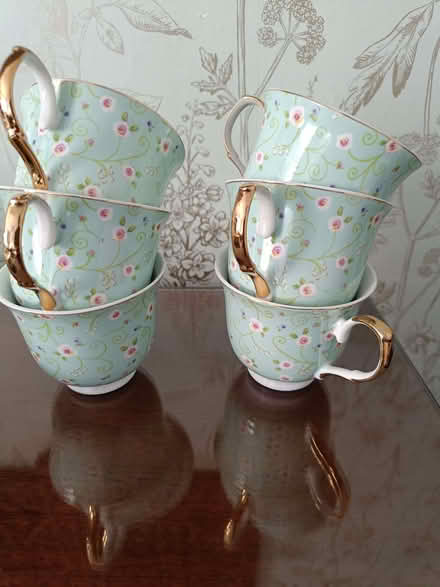 Photo of free Tea cup and saucer set (Bramhall SK7) #3