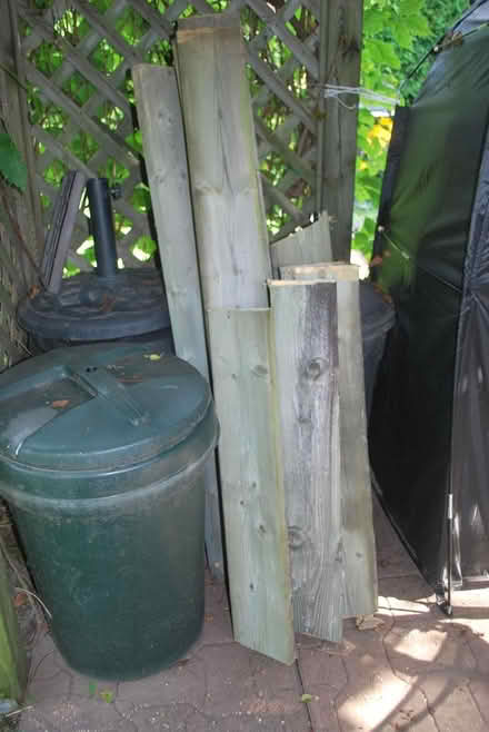 Photo of free Treated wood for garden boxes (gatineau ave & de bourgogne st) #2