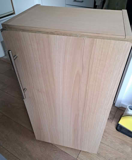 Photo of free Small kitchen cabinet on castors (Park Hill CR0) #2