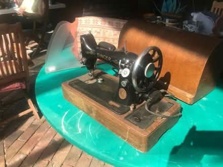 Photo of free Old Singer Sewing Machine (Netley Hard SO31) #1
