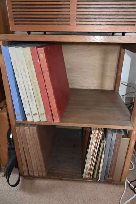 Photo of free Collection of Records (Goonvrea TR5) #1