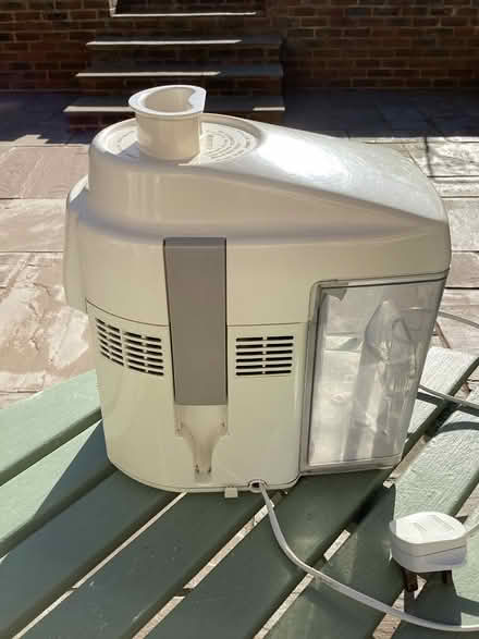 Photo of free Moulinex juicer (KT18 Epsom Common) #3
