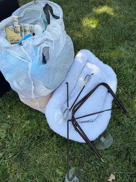 Photo of free Cat Supplies (Broadway and Belleview) #2