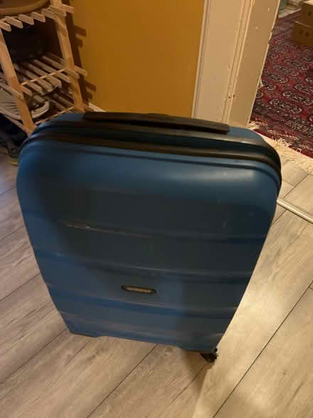 Photo of free Cabin Suitcase - needs fixing (Newington EH8) #1
