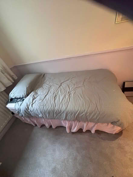 Photo of free 2 x single beds with bedding (Kenilworth CV8) #1