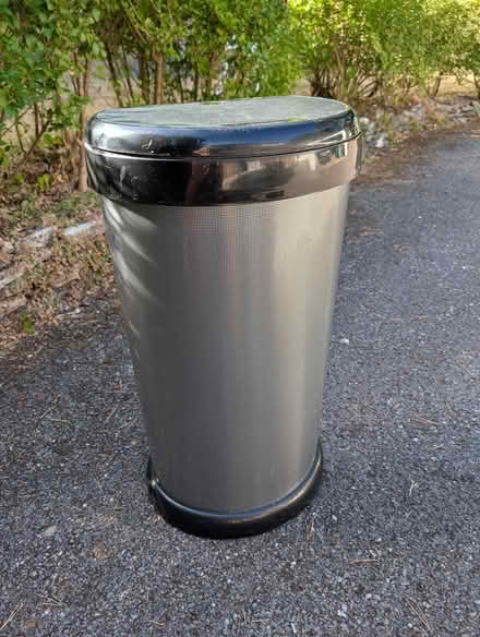 Photo of free Kitchen bin (Parkstone) #1