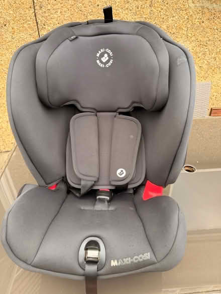 Photo of free Child car seat maxi cosi (Cr08pz CR0) #2