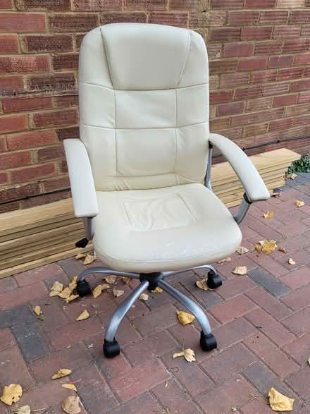 Photo of free Office chair cream (letchworth garden city SG6) #1