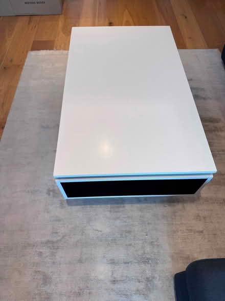 Photo of free White coffee table with lift table top (islington EC1V) #3