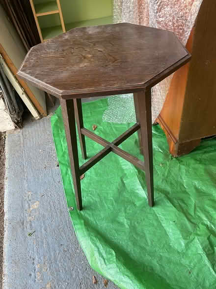 Photo of free Oak occasional table (Hitchin SG4) #1